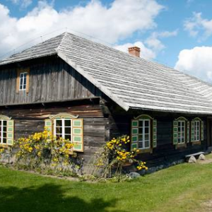 PAGRINDINE nuotrauka